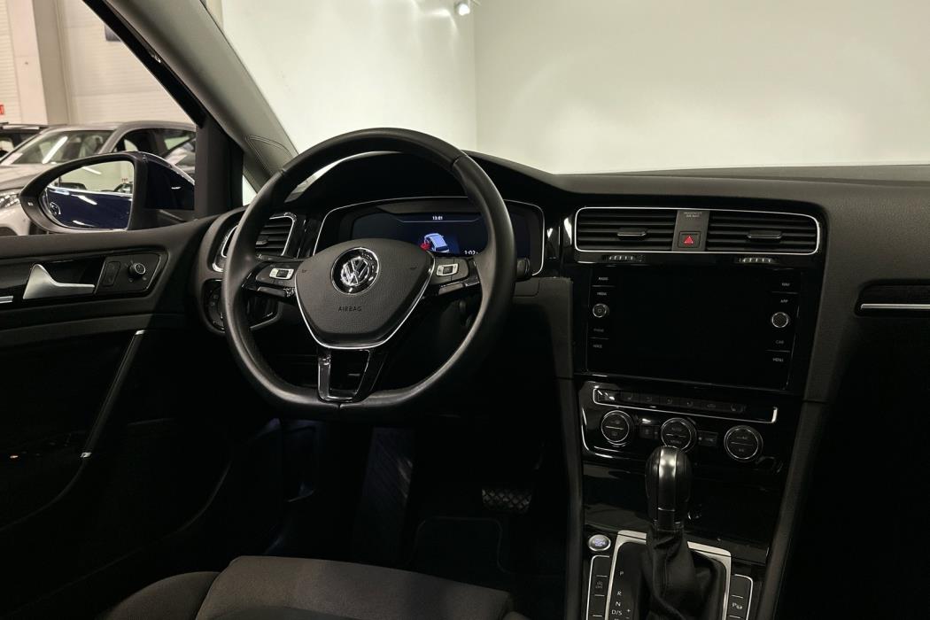 VOLKSWAGEN Golf 2019