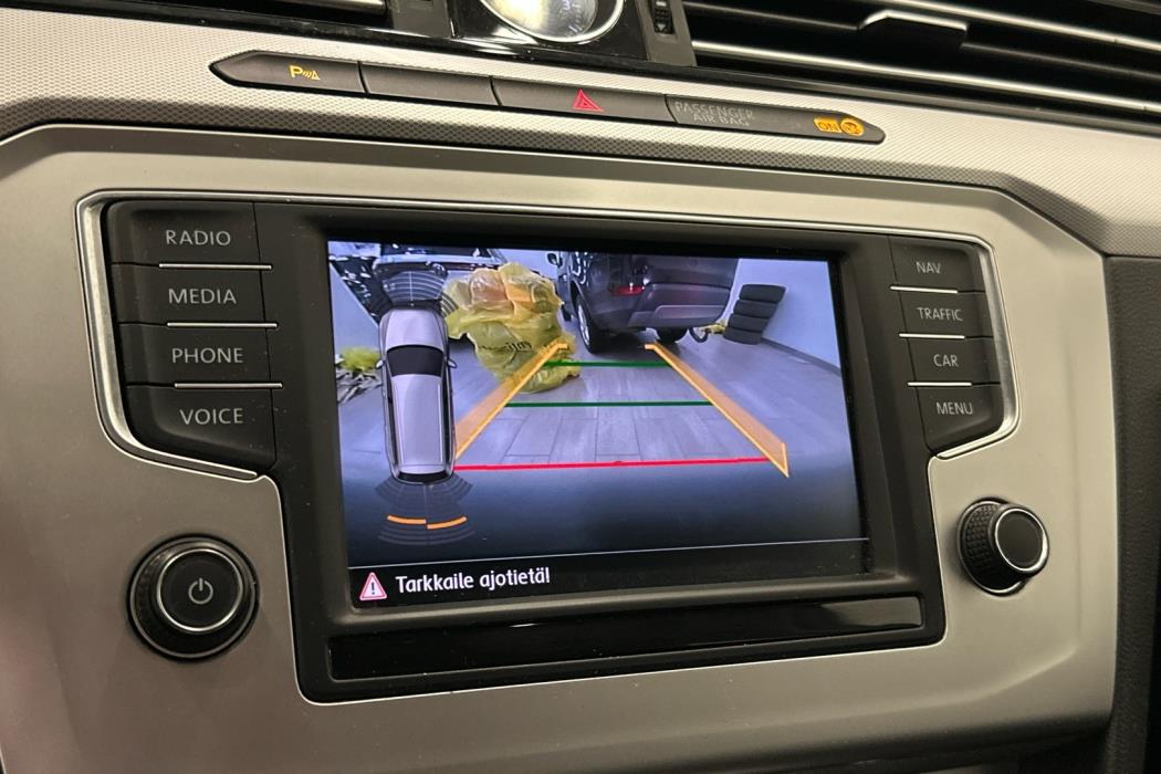 VOLKSWAGEN Passat 2016