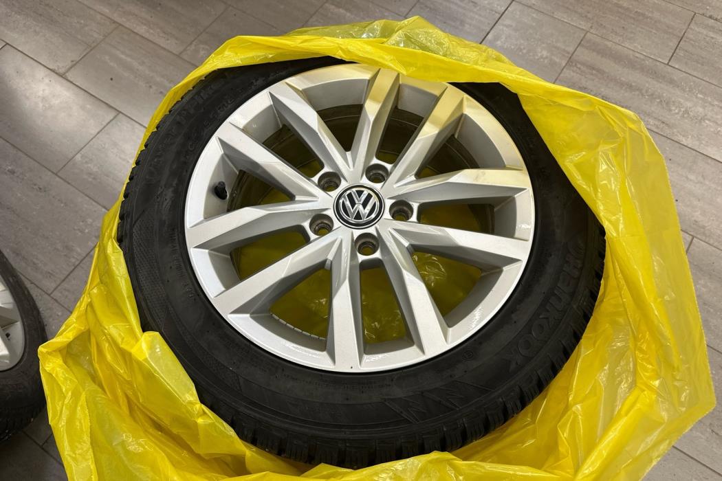 VOLKSWAGEN Passat 2016