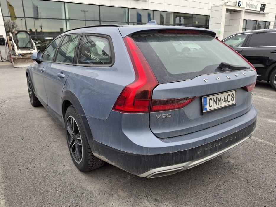 VOLVO V90 Cross Country 2017