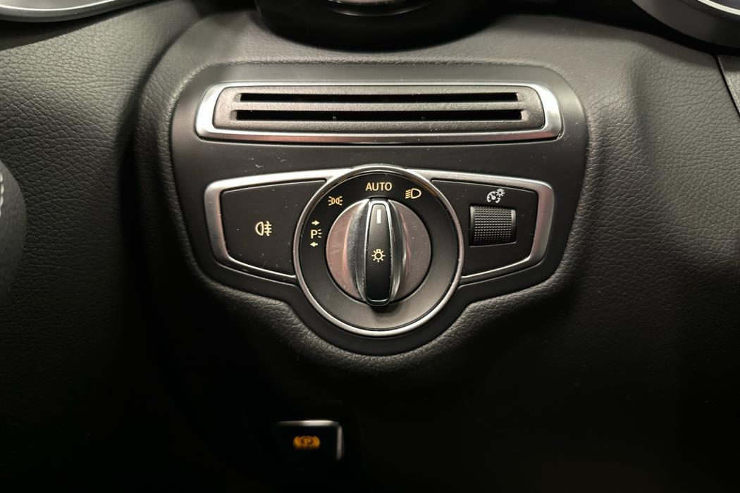 MERCEDES-BENZ C 2020