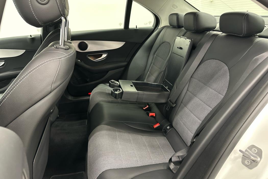 MERCEDES-BENZ C 2020