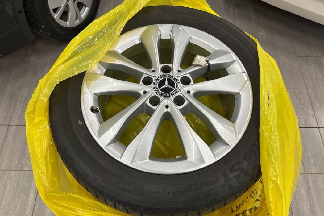 MERCEDES-BENZ C 2020