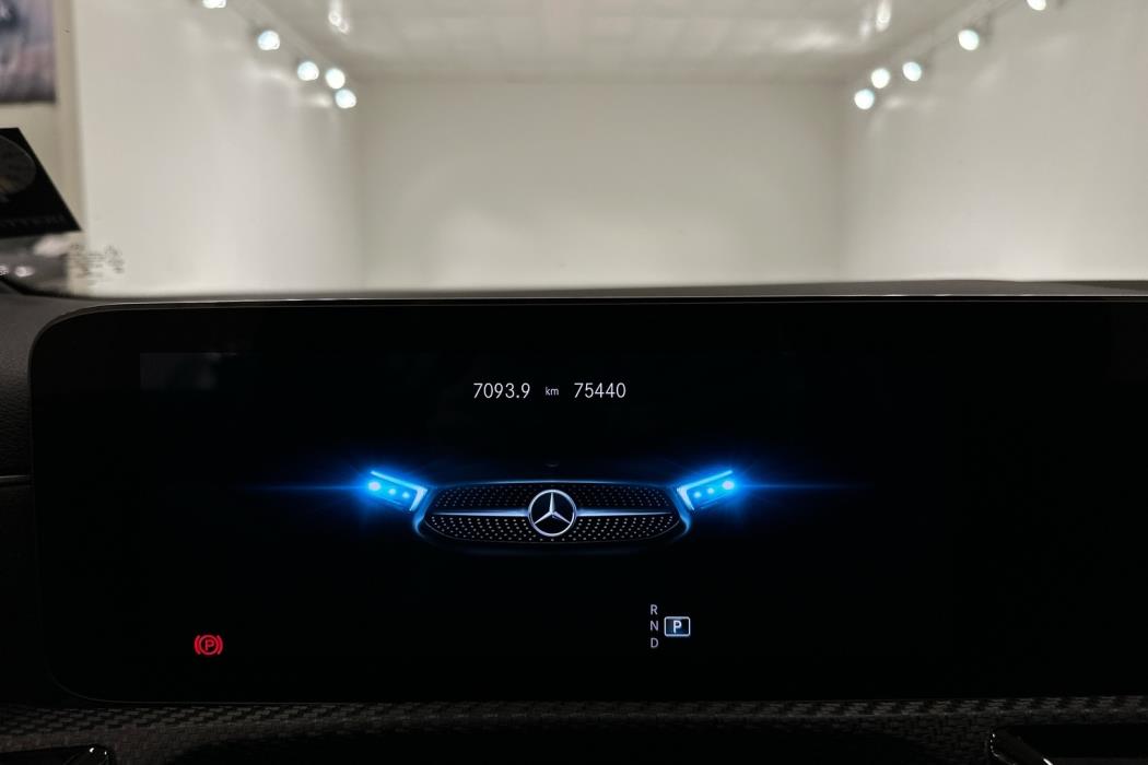 MERCEDES-BENZ A 2021