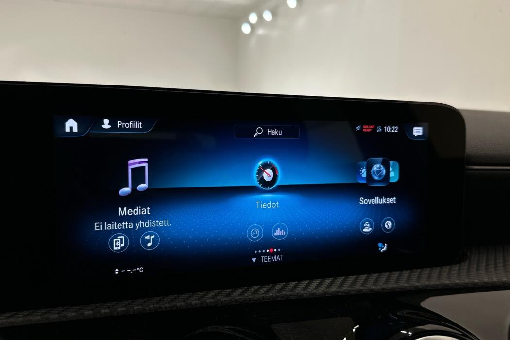 MERCEDES-BENZ A 2021