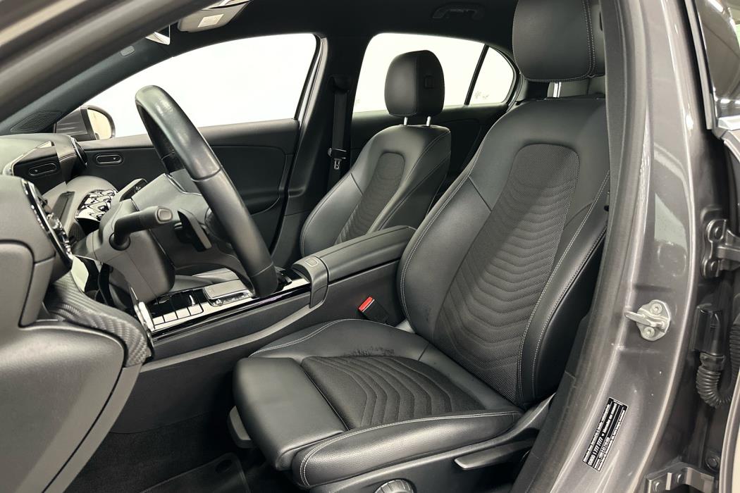 MERCEDES-BENZ A 2021
