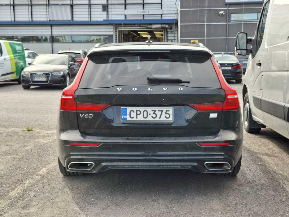 VOLVO V60 2021