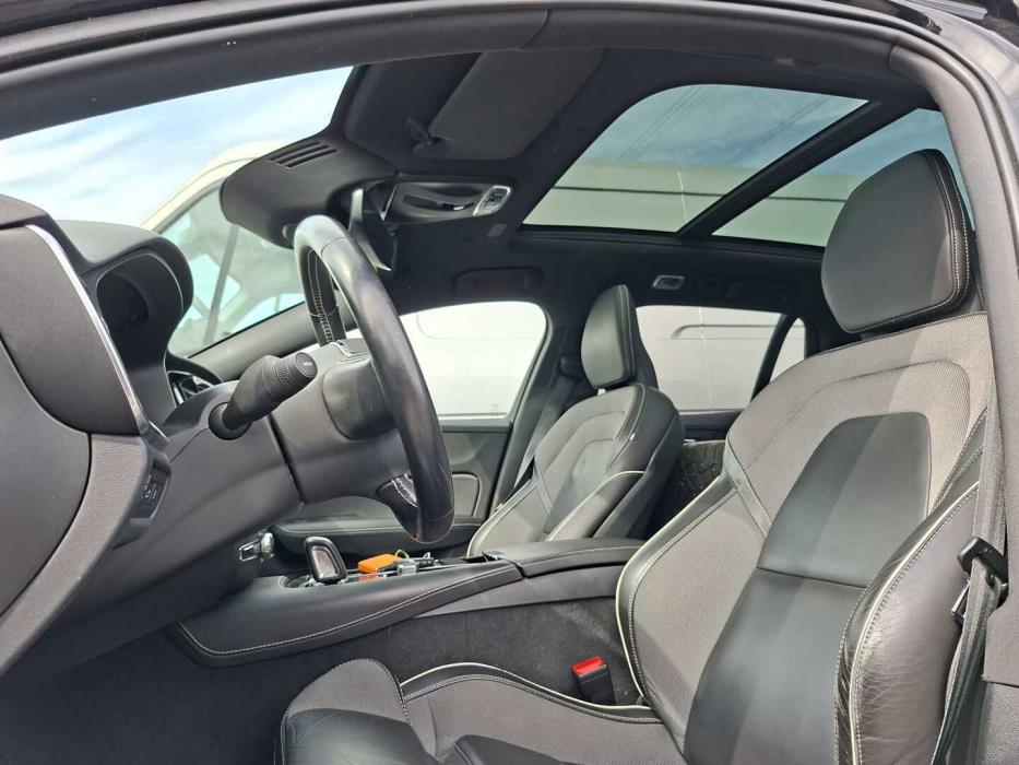 VOLVO V60 2021
