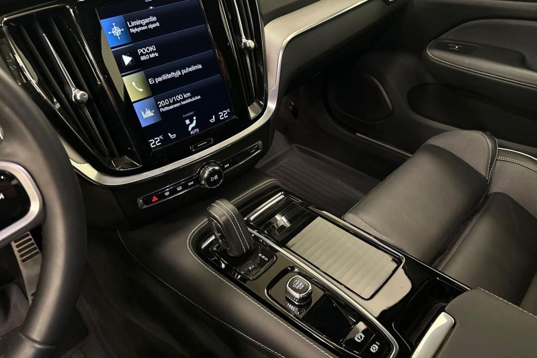VOLVO V60 2021