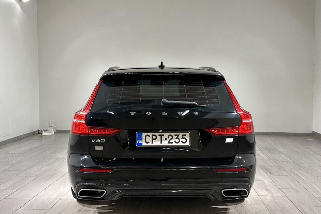 VOLVO V60 2021