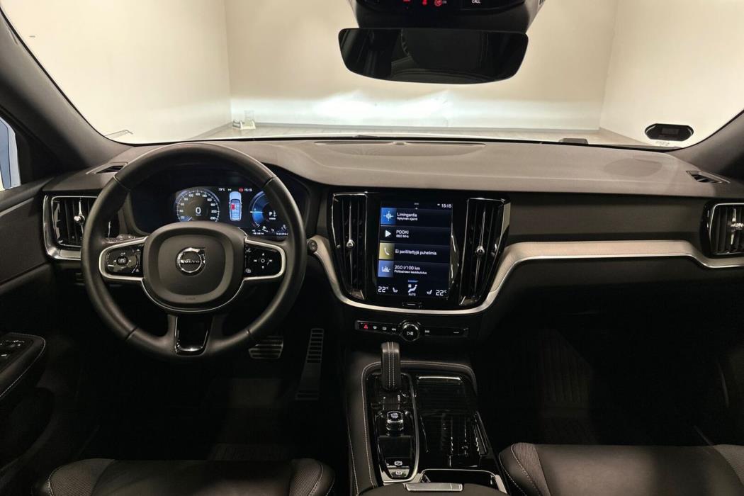 VOLVO V60 2021