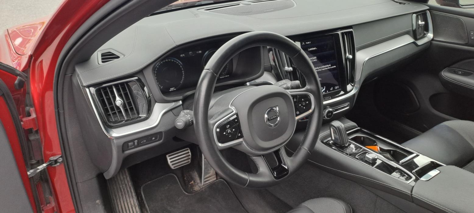 VOLVO V60 2022