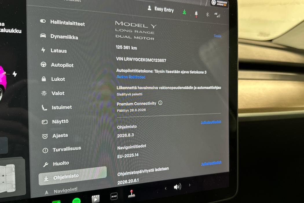TESLA Model Y 2021