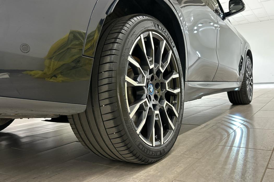 BMW X5 2024