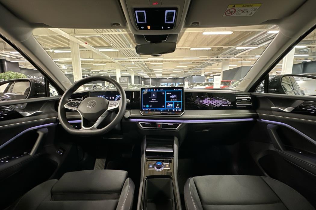 VOLKSWAGEN Tiguan 2025