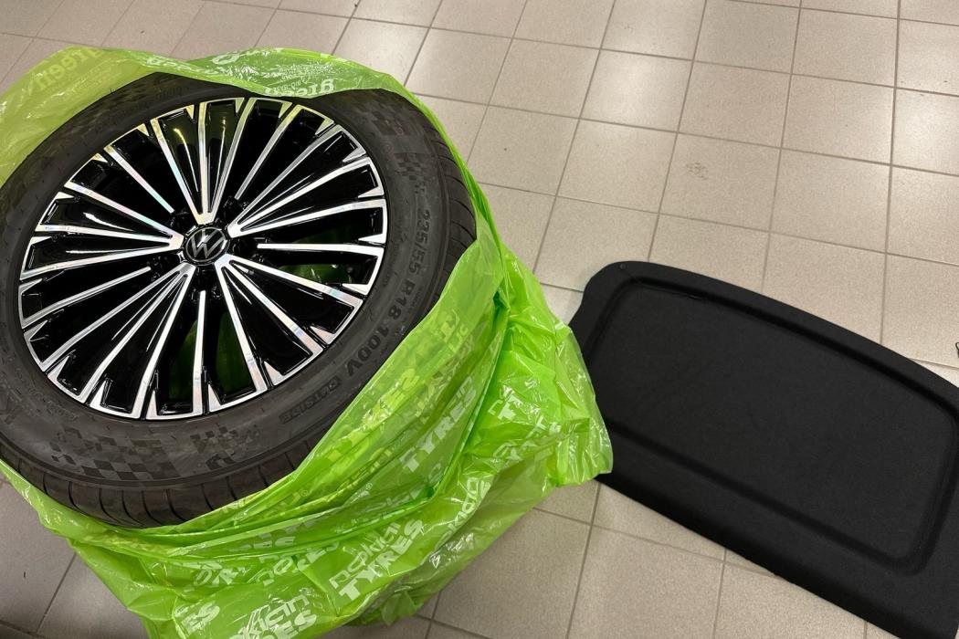 VOLKSWAGEN Tiguan 2025