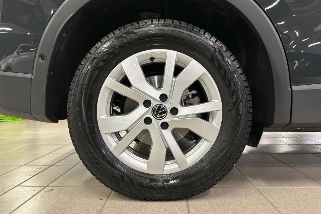VOLKSWAGEN Tiguan 2025