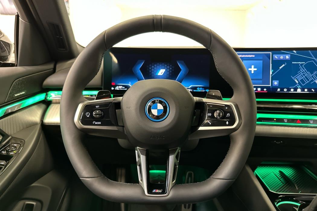 BMW 530 2025
