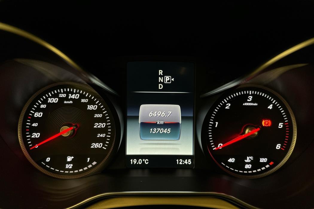 MERCEDES-BENZ C 2015