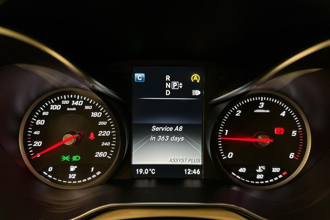 MERCEDES-BENZ C 2015