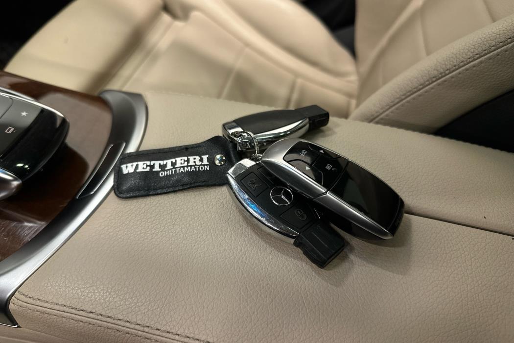 MERCEDES-BENZ C 2015