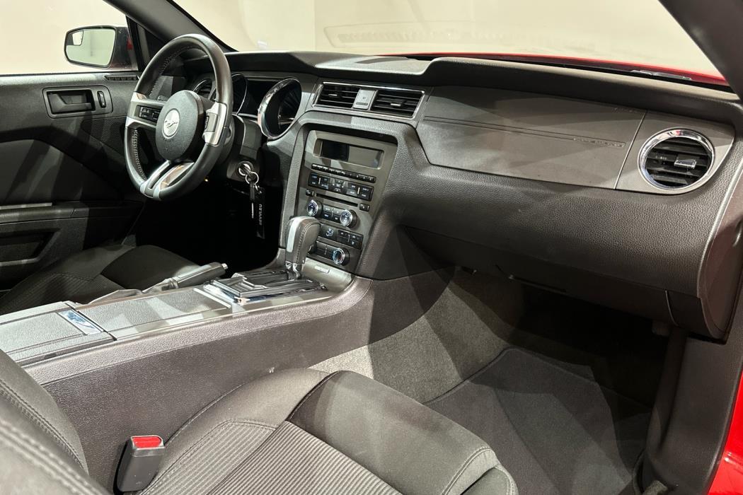 FORD Mustang 2012