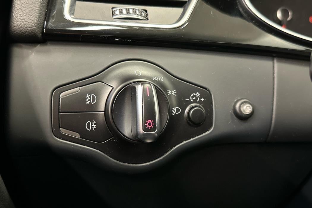 AUDI A4 2015