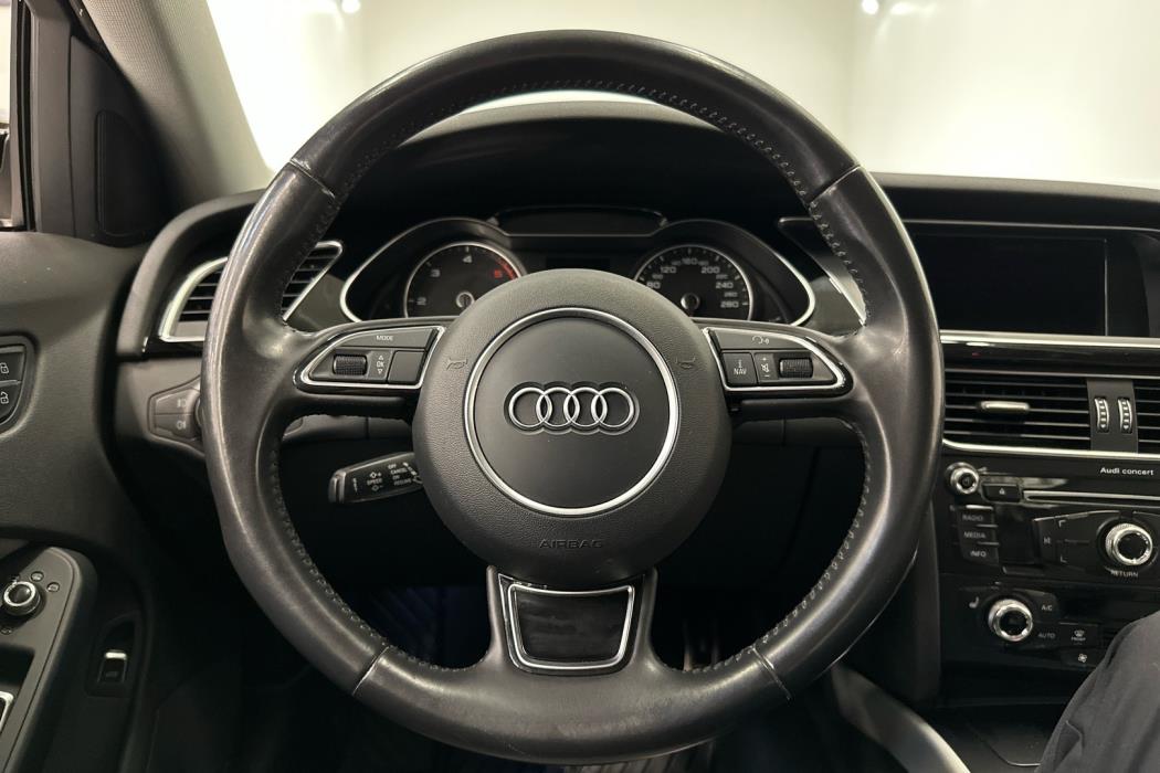 AUDI A4 2015
