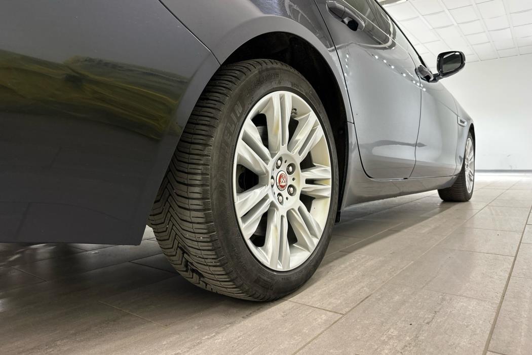 JAGUAR XF 2016
