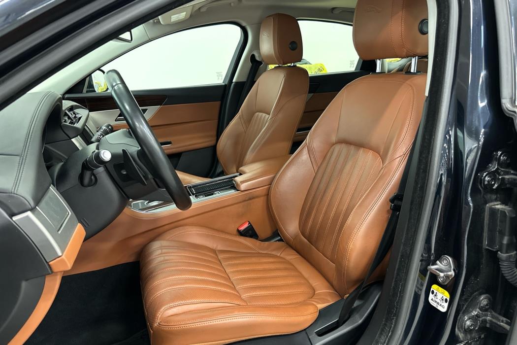 JAGUAR XF 2016