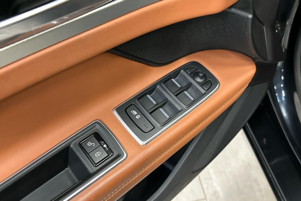 JAGUAR XF 2016