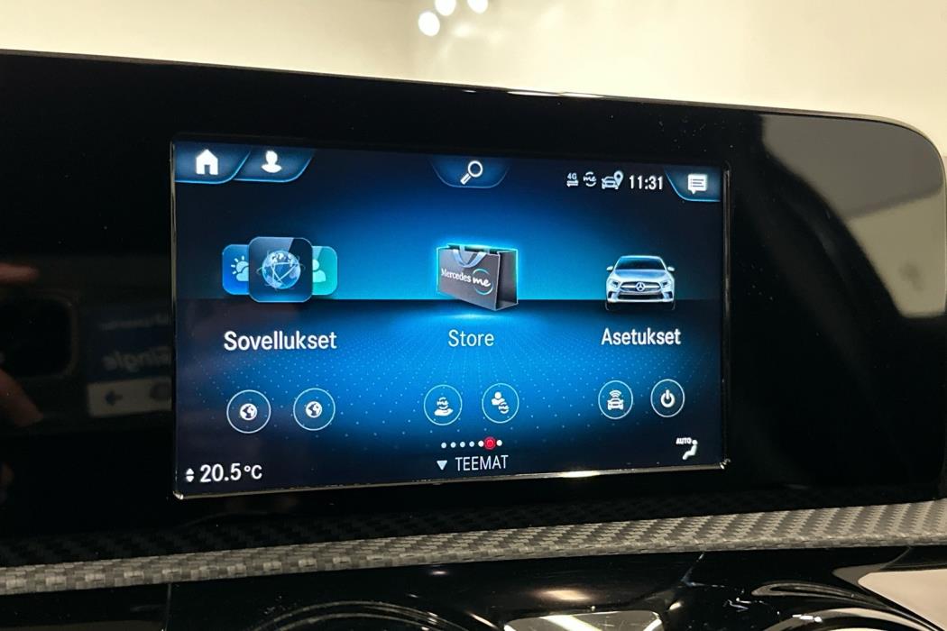 MERCEDES-BENZ A 2020