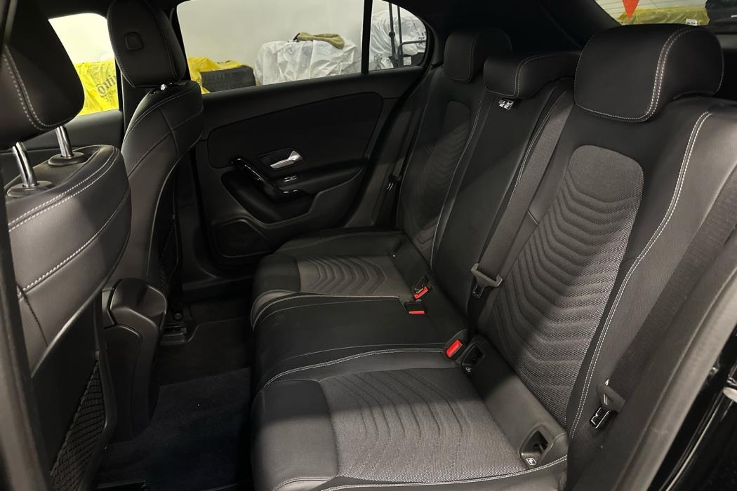 MERCEDES-BENZ A 2020