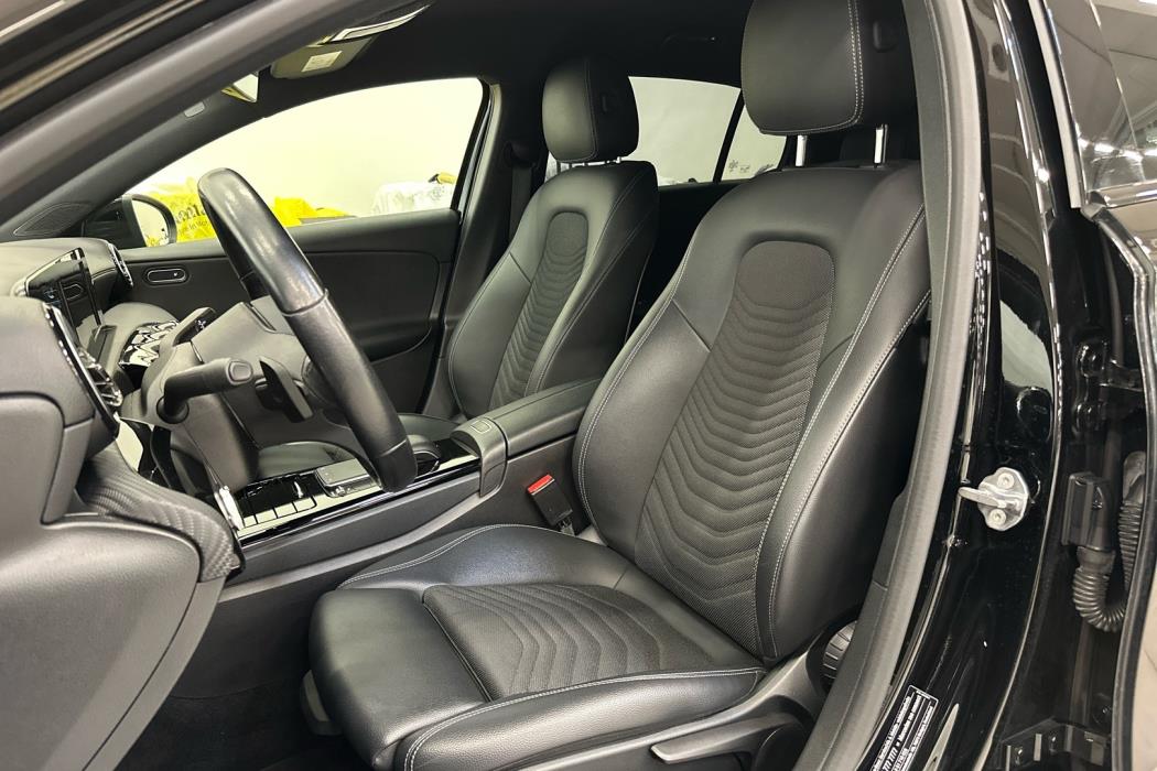MERCEDES-BENZ A 2020