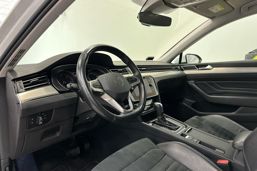 VOLKSWAGEN Passat 2021