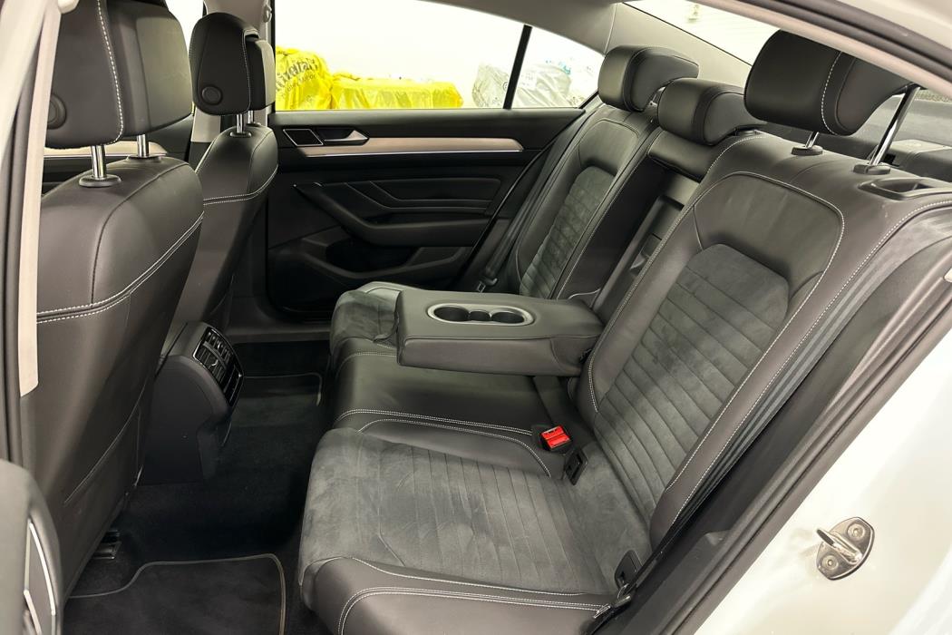 VOLKSWAGEN Passat 2021