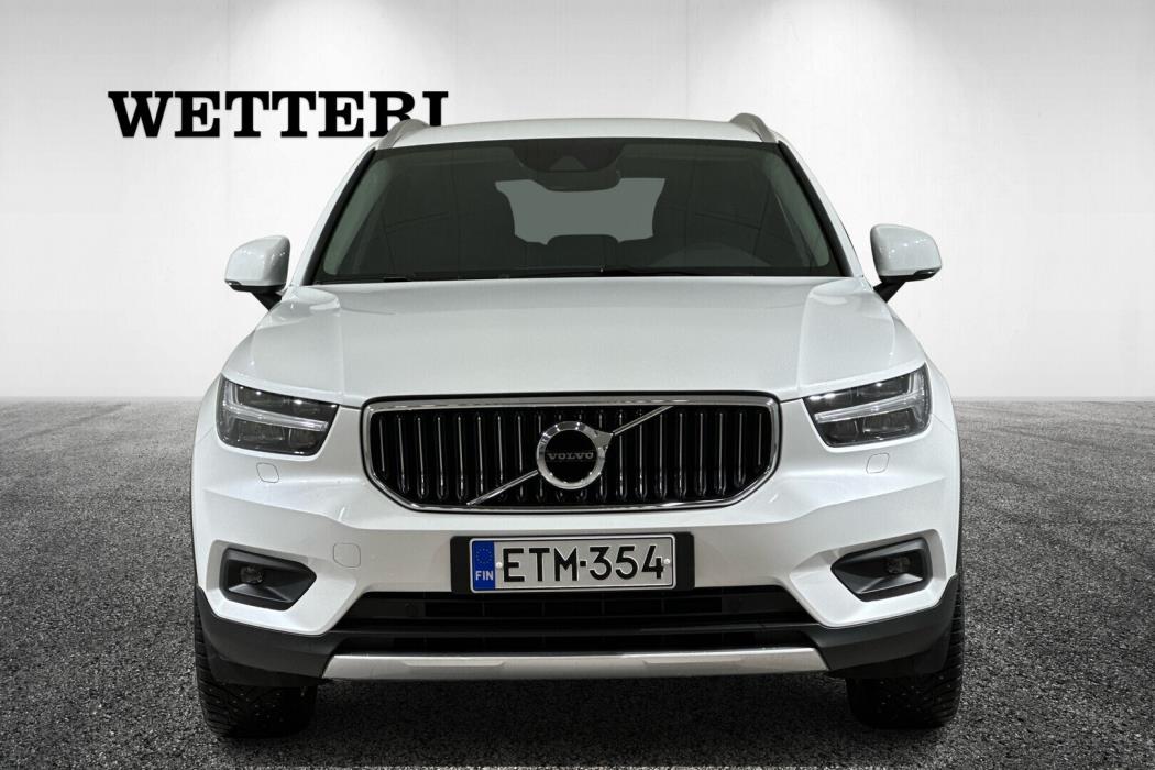 VOLVO XC40 2021