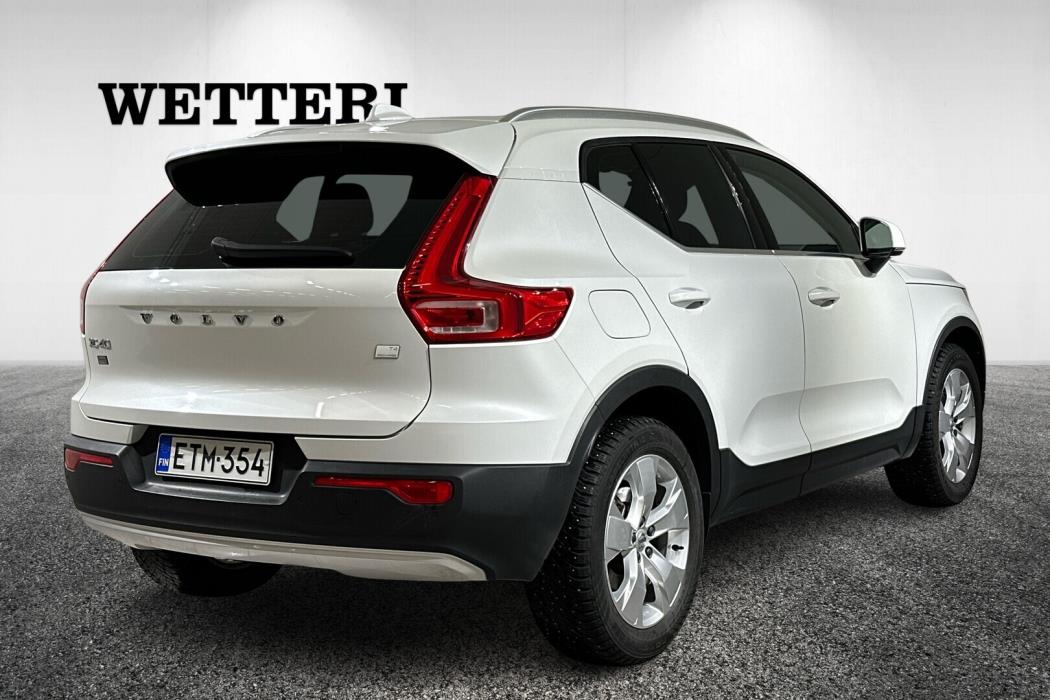 VOLVO XC40 2021