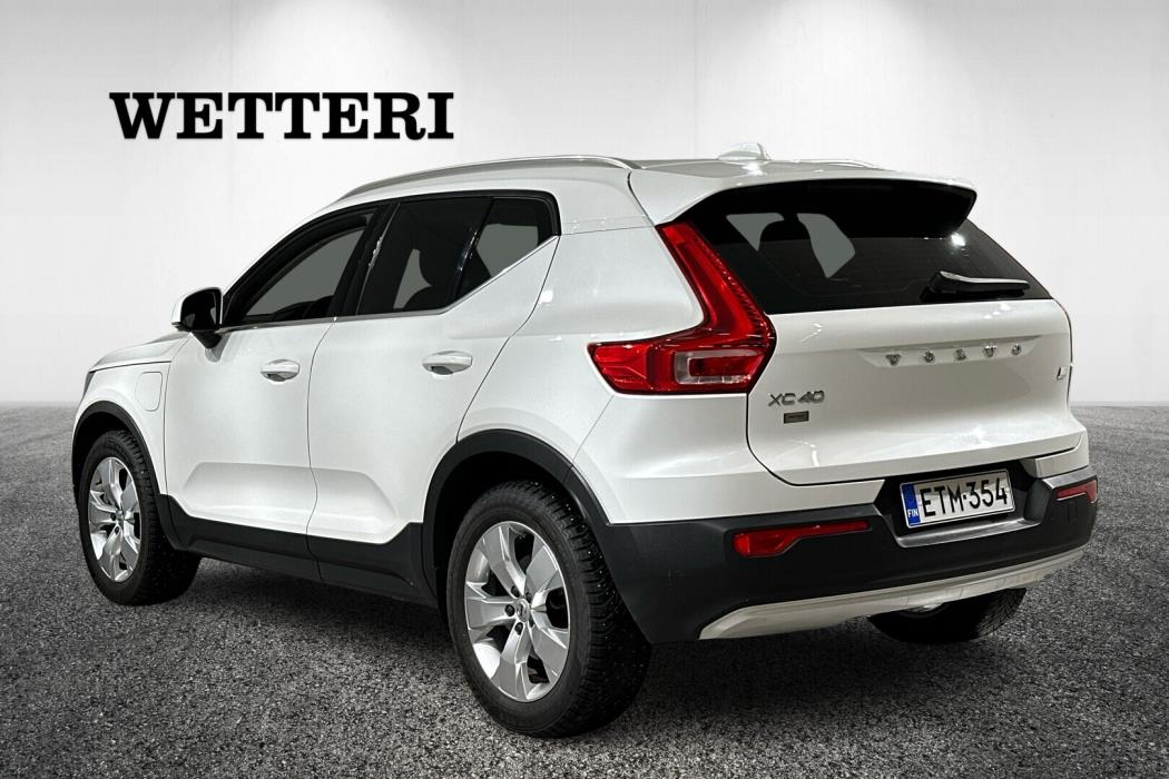 VOLVO XC40 2021
