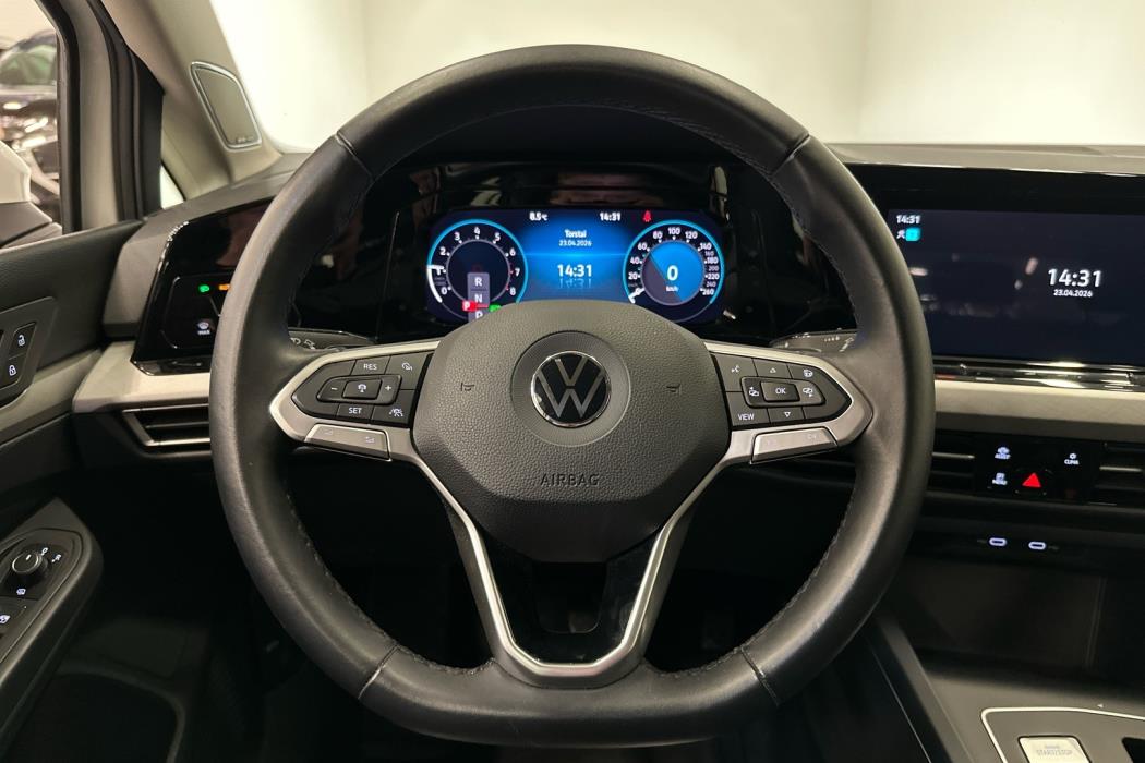 VOLKSWAGEN Golf 2021