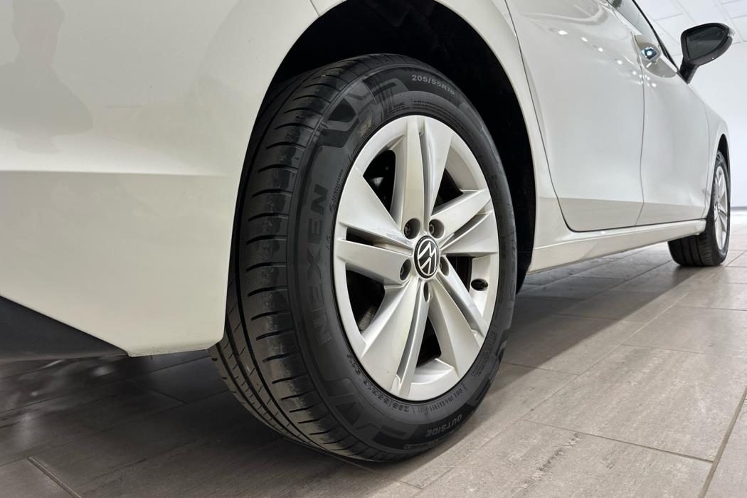 VOLKSWAGEN Golf 2021