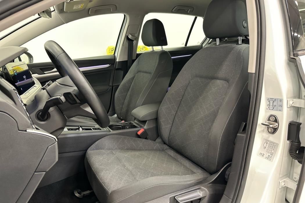 VOLKSWAGEN Golf 2021