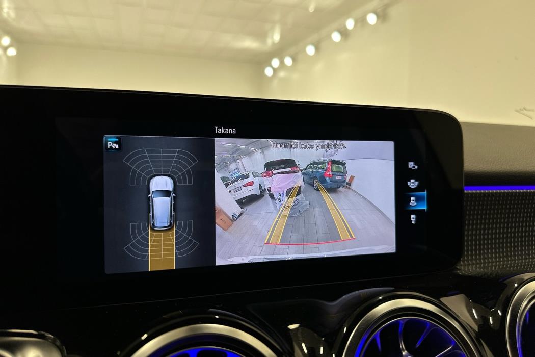 MERCEDES-BENZ GLB 2021