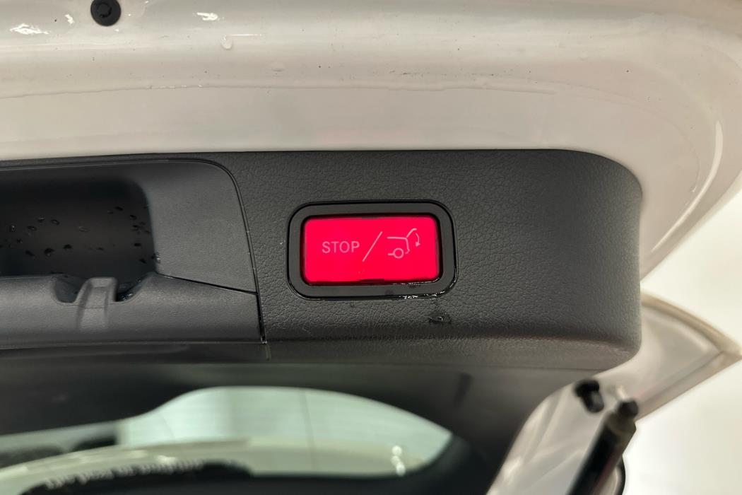 MERCEDES-BENZ GLB 2021