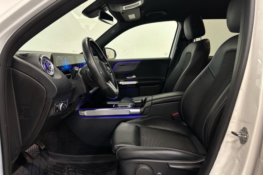 MERCEDES-BENZ GLB 2021