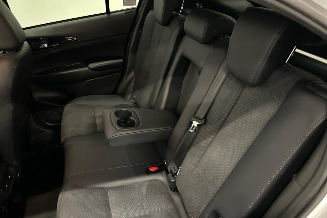 MITSUBISHI ECLIPSE CROSS 2024