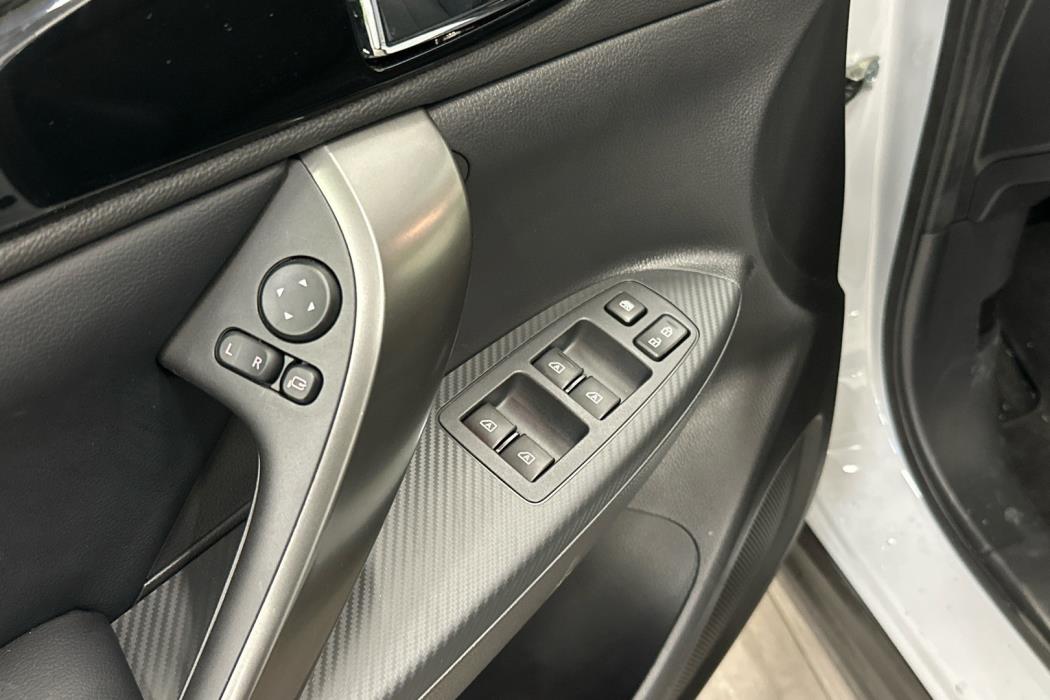 MITSUBISHI ECLIPSE CROSS 2024