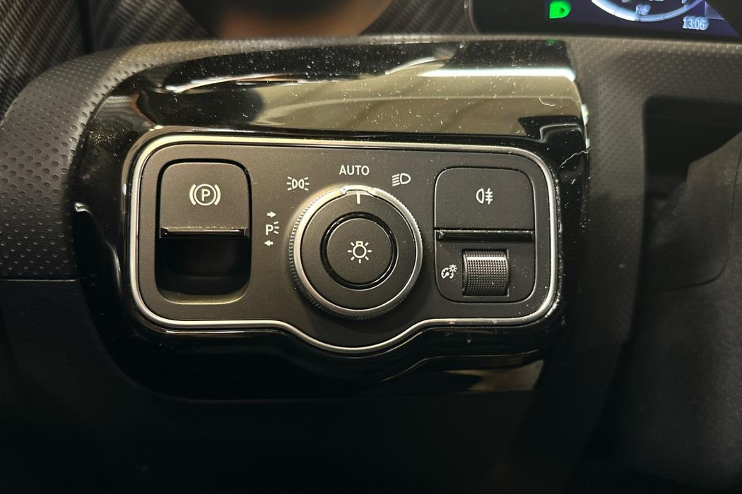 MERCEDES-BENZ CLA 2024