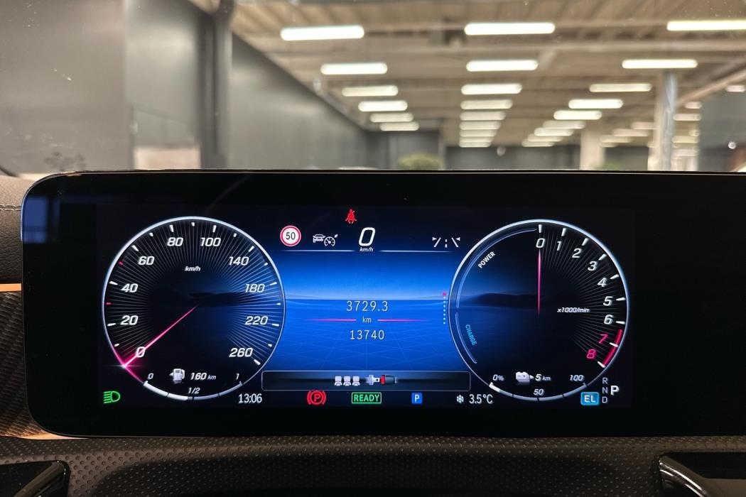 MERCEDES-BENZ CLA 2024