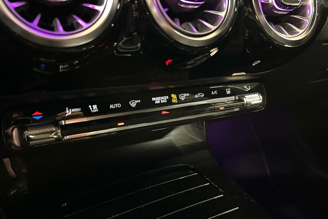 MERCEDES-BENZ CLA 2024